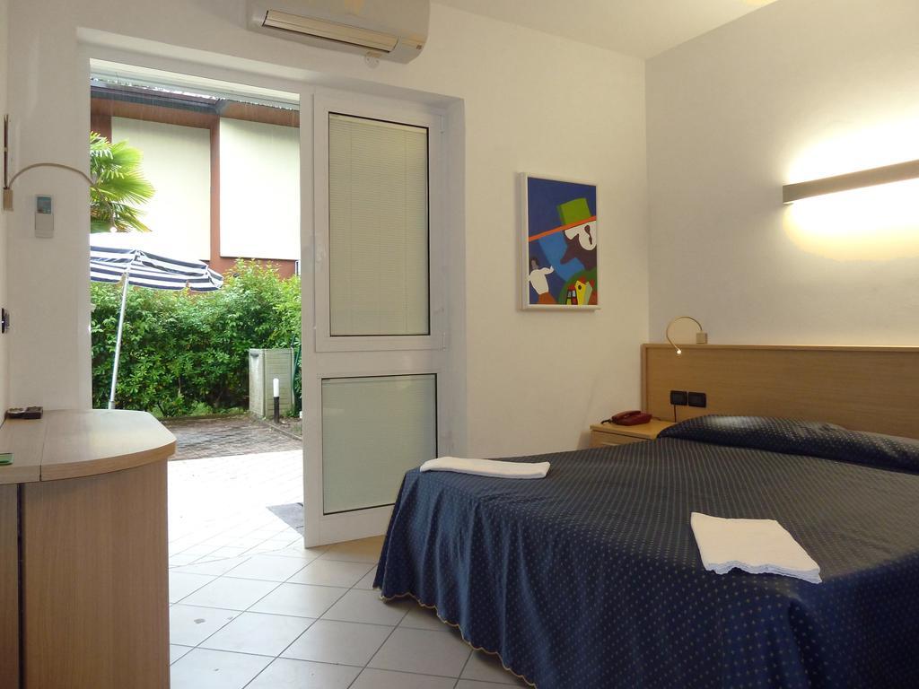 Nice Hotel Bibione Exterior foto