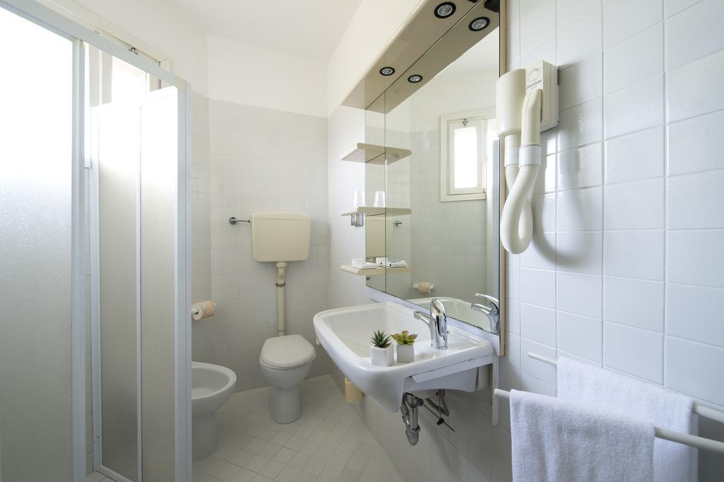 Nice Hotel Bibione Exterior foto