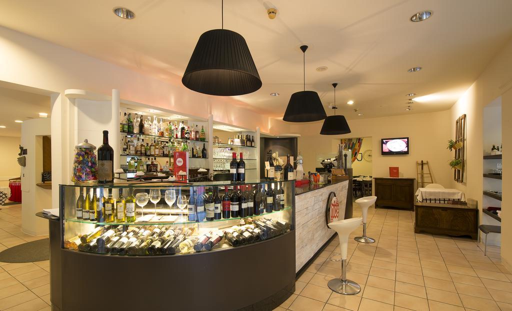 Nice Hotel Bibione Exterior foto