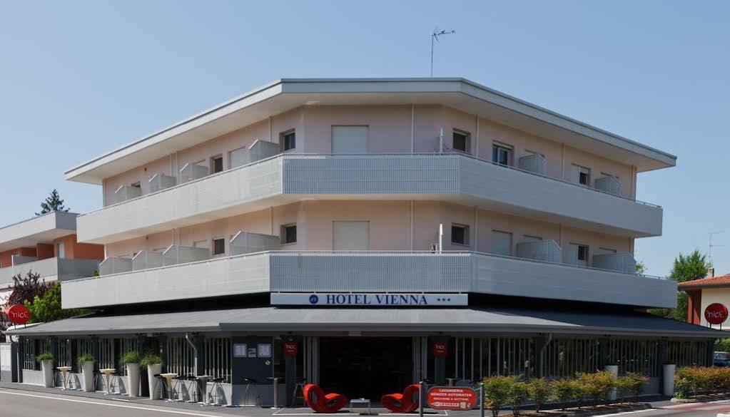 Nice Hotel Bibione Exterior foto